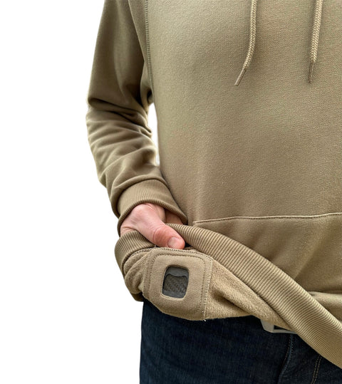 “Le vêtement décapsuleur : l’idée cadeau insolite qui surprend à tous les coups !”